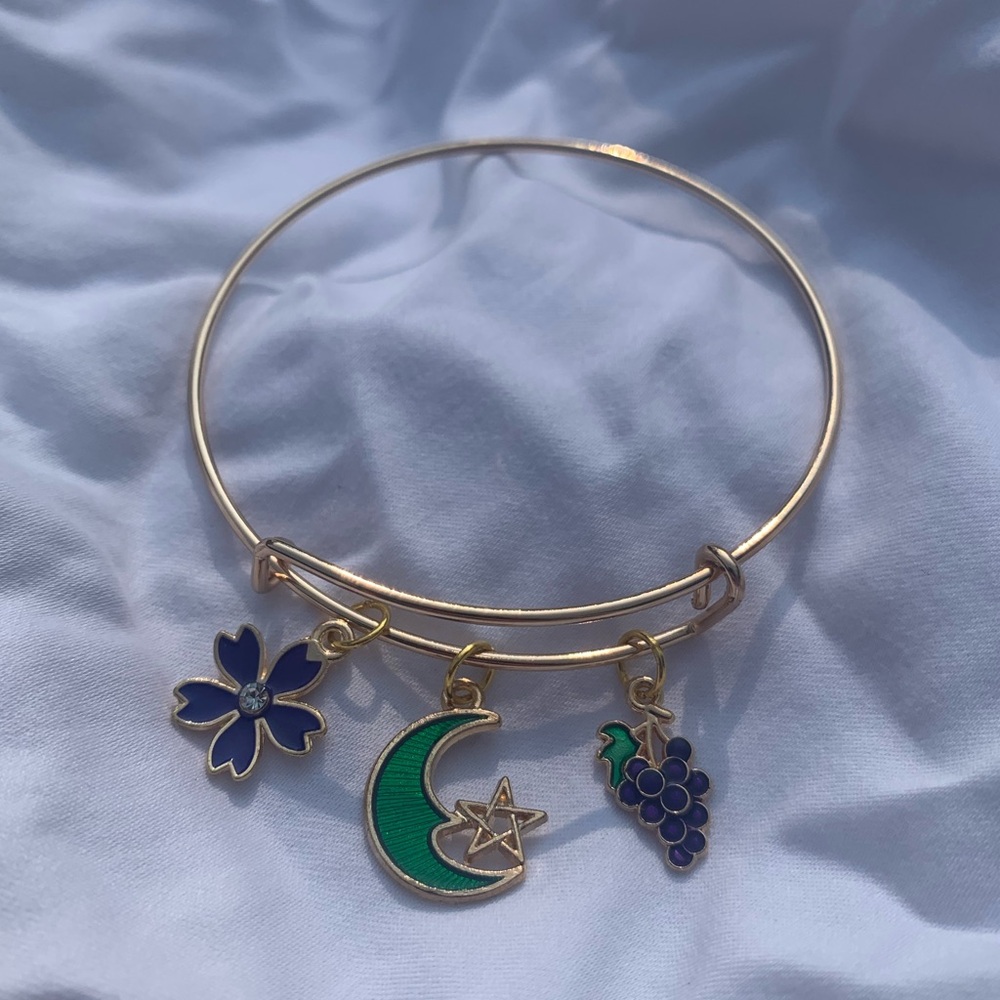 Brand New! Handmade! Adjustable Charm Bracelet - Picture 2 of 3